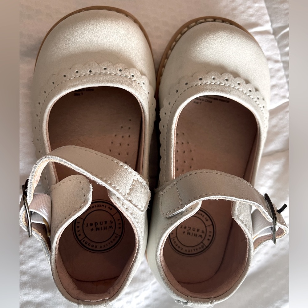 Whim and Wander Mary Janes by SweetHoney Size 7 Toddler White